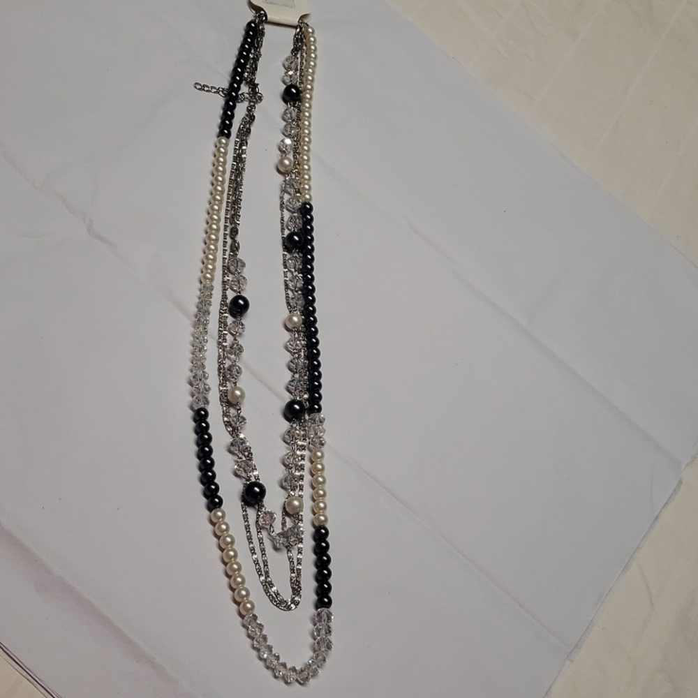 Layered necklace - Picture 6 of 14